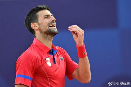 两支球队在 两支球队在