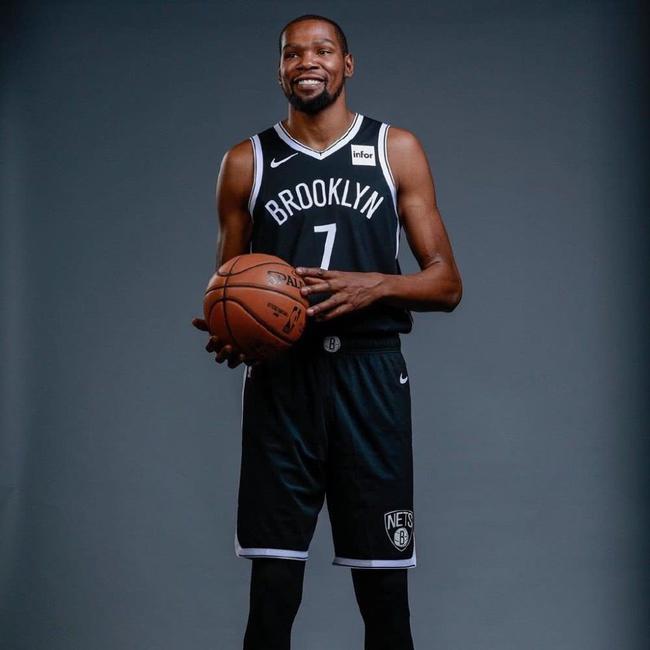 拖入自己的 拖入自己的