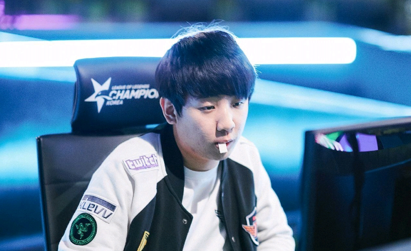 其次是平台 其次是平台